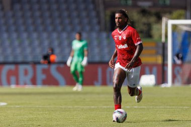 Matheus Araujo, Liga Portekiz maçı sırasında Estadio Belediyesi Rio Maior 'da Casa Pia AC ve CD Santa Clara takımları arasında görüldü (Maciej Rogowski)