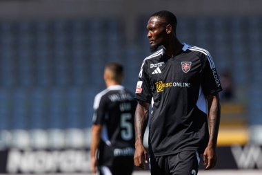 Duplexe Tchamba, Liga Portekiz maçı sırasında Estadio Belediyesi Rio Maior 'da Casa Pia AC ve CD Santa Clara takımları arasında görüldü (Maciej Rogowski)