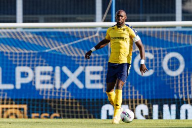 Eliaquim Mangala, Liga Portekiz maçı sırasında Estoril Praia ve Gil Vicente FC takımları arasında Estadio Antonio Coimbra da Mota 'da görüldü.
