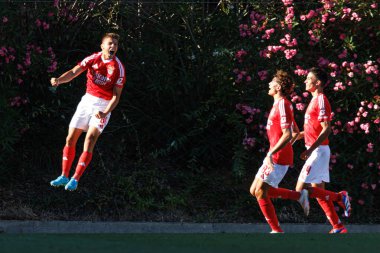 Diogo Prioste, Benfica Kampüsü 'ndeki SL Benfica B ve SCU Torreense takımları arasında oynanan Liga Portekiz 2 maçında gol attıktan sonra kutlama yaparken görüldü.