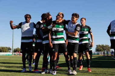 Joao Silva, Liga Revelacao maçında Estadio Aurelio Pereira 'daki SL Benfica ve Sporting CP takımları arasında attığı golü kutlarken görüldü.