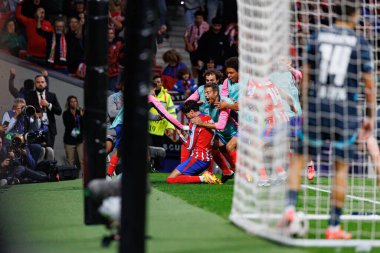 Atletico takımı, Atletico de Madrid ve Red Bull Leipzig (Maciej Rogowski) takımları arasında oynanan UEFA Şampiyonlar Ligi maçında attığı gol sonrasında Jose Maria Gimenez ile kutlama yaparken görüldü.)