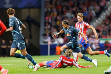 Antoine Griezmann, Xavi Simons UEFA Şampiyonlar Ligi maçında Atletico de Madrid ve Red Bull Leipzig (Maciej Rogowski) takımları arasında görüldü.)