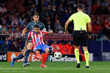 Willi Orban, Angel Correa UEFA Şampiyonlar Ligi maçında Atletico de Madrid ve Red Bull Leipzig (Maciej Rogowski) takımları arasında görüldü.)