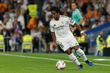 Endrick, Real Madrid FC ve RCD Espanyol de Barcelona takımları arasında Estadio Santiago Bernabeu (Maciej Rogowski)