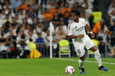 Endrick, Real Madrid FC ve RCD Espanyol de Barcelona takımları arasında Estadio Santiago Bernabeu (Maciej Rogowski)