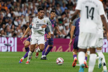 Jude Bellingham, Real Madrid FC ve RCD Espanyol de Barcelona takımları arasında Estadio Santiago Bernabeu (Maciej Rogowski)