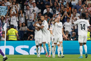 Estadio Santiago Bernabeu 'daki Real Madrid FC ve RCD Espanyol de Barcelona takımları arasında oynanan LaLiga EA SPORTS maçında gol attıktan sonra kutlanan Rodrygo, (Maciej Rogowski))