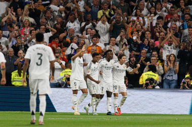 Real Madrid takımı, Real Madrid FC ve Estadio Santiago Bernabeu 'daki RCD Espanyol de Barcelona takımları arasında oynanan maçta gol attıktan sonra kutlama yaparken görüldü (Maciej Rogowski)