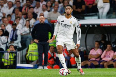 Jude Bellingham, Real Madrid FC ve RCD Espanyol de Barcelona takımları arasında Estadio Santiago Bernabeu (Maciej Rogowski)