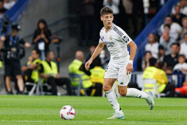 Arda Güler, Real Madrid FC ve RCD Espanyol de Barcelona takımları arasında Estadio Santiago Bernabeu (Maciej Rogowski)