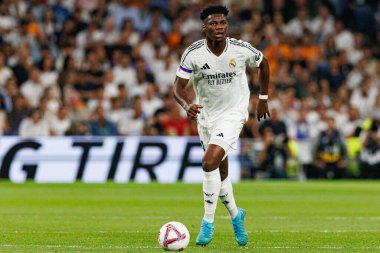 Aurelien Tchouameni, Estadio Santiago Bernabeu 'da Real Madrid FC ve RCD Espanyol de Barcelona takımları arasında oynanan EA SPORTS maçı sırasında görüldü (Maciej Rogowski)