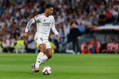 Jude Bellingham, Real Madrid FC ve RCD Espanyol de Barcelona takımları arasında Estadio Santiago Bernabeu (Maciej Rogowski)