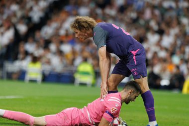 Estadio Santiago Bernabeu 'da Real Madrid FC ve RCD Espanyol de Barcelona takımları arasında oynanan LaLiga EA SPORTS maçı sırasında Joan Garcia görüldü (Maciej Rogowski)