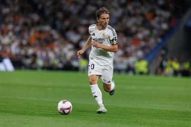 Luka Modriç, Real Madrid FC ve RCD Espanyol de Barcelona takımları arasında Estadio Santiago Bernabeu (Maciej Rogowski)