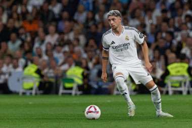 Federico Valverde, Real Madrid FC ve RCD Espanyol de Barcelona takımları arasında Estadio Santiago Bernabeu (Maciej Rogowski)