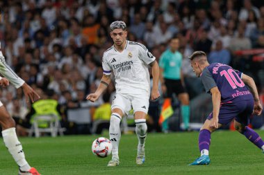 Federico Valverde, Real Madrid FC ve RCD Espanyol de Barcelona takımları arasında Estadio Santiago Bernabeu (Maciej Rogowski)