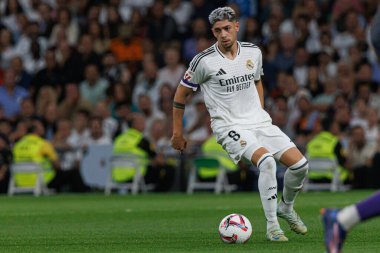 Federico Valverde, Real Madrid FC ve RCD Espanyol de Barcelona takımları arasında Estadio Santiago Bernabeu (Maciej Rogowski)