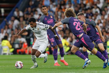 Rodrygo Goes, Alex King LaLiga EA SPORTS maçı sırasında Estadio Santiago Bernabeu 'da Real Madrid FC ve RCD Espanyol de Barcelona takımları arasında görüldü (Maciej Rogowski)