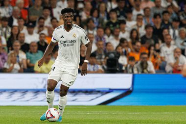 Aurelien Tchouameni, Estadio Santiago Bernabeu 'da Real Madrid FC ve RCD Espanyol de Barcelona takımları arasında oynanan EA SPORTS maçı sırasında görüldü (Maciej Rogowski)