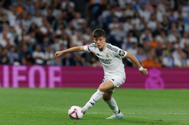 Arda Güler, Real Madrid FC ve RCD Espanyol de Barcelona takımları arasında Estadio Santiago Bernabeu (Maciej Rogowski)