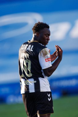 Arvin Appiah, Liga Portekiz maçı sırasında Estoril Praia ve CD Nacional takımları arasında Estadio Antonio Coimbra da Mota 'da görüldü.