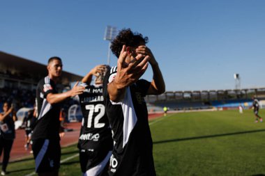 Estadio Municipal Rio Maior 'daki Casa Pia AC ve Moreirense FC takımları arasındaki Liga Portekiz maçında gol attıktan sonra kutlayan Nuno Moreira (Maciej Rogowski))