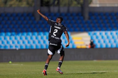Duplexe Tchamba, Estadio Belediyesi Rio Maior 'daki Casa Pia AC ve Moreirense FC takımları arasında oynanan Liga Portekiz maçında gol attıktan sonra kutluyor (Maciej Rogowski)
