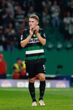 Viktor Gyokeres UEFA Şampiyonlar Ligi maçında, Sporting CP ve LOSC Lille (Maciej Rogowski) takımları arasında görüldü.) 