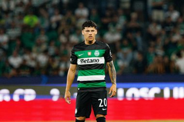 Maximiliano Araujo, UEFA Şampiyonlar Ligi maçında Lille ve Lille (Maciej Rogowski) takımları arasında görüldü.) 
