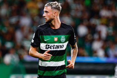 Zeno Debast, UEFA Şampiyonlar Ligi maçında Sporting CP ve LOSC Lille (Maciej Rogowski) takımları arasında görüldü.) 