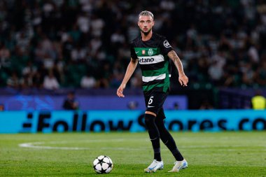 Zeno Debast, UEFA Şampiyonlar Ligi maçında Sporting CP ve LOSC Lille (Maciej Rogowski) takımları arasında görüldü.) 
