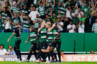 Viktor Gyokeres, UEFA Şampiyonlar Ligi maçında attığı golün ardından, Sporting CP ve LOSC Lille (Maciej Rogowski) 