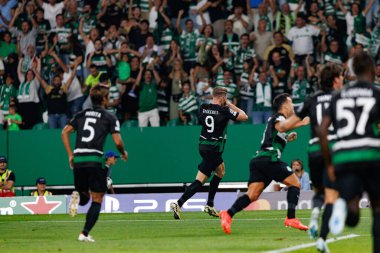 Viktor Gyokeres, UEFA Şampiyonlar Ligi maçında attığı golün ardından, Sporting CP ve LOSC Lille (Maciej Rogowski) 
