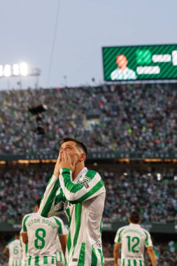 Giovani Lo Celso, Estadio Benito Villamarin 'deki Real Betis Balompie ve Getafe CF takımları arasındaki LaLiga EASPORTS maçında gol attıktan sonra kutluyor (Maciej Rogowski)