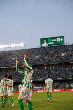 Giovani Lo Celso, Estadio Benito Villamarin 'deki Real Betis Balompie ve Getafe CF takımları arasındaki LaLiga EASPORTS maçında gol attıktan sonra kutluyor (Maciej Rogowski)