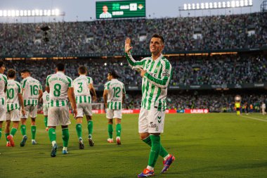 Giovani Lo Celso, Estadio Benito Villamarin 'deki Real Betis Balompie ve Getafe CF takımları arasındaki LaLiga EASPORTS maçında gol attıktan sonra kutluyor (Maciej Rogowski)