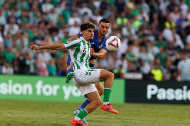 Ez Abde, Juan Iglesias LaLiga EASPORTS maçı sırasında Real Betis Balompie ve Getafe CF takımları arasında Estadio Benito Villamarin 'de (Maciej Rogowski)