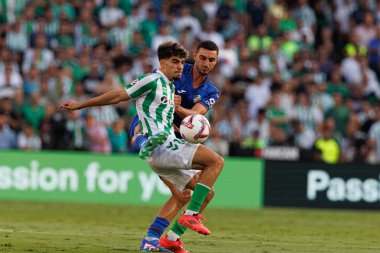 Ez Abde, Juan Iglesias LaLiga EASPORTS maçı sırasında Real Betis Balompie ve Getafe CF takımları arasında Estadio Benito Villamarin 'de (Maciej Rogowski)