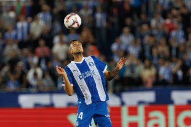 Joan Jordan, LaLiga EA SPORTS maçı sırasında Estadio Mendizorroza 'da Deportivo Alaves ve Sevilla FC takımları arasında görüldü (Maciej Rogowski)