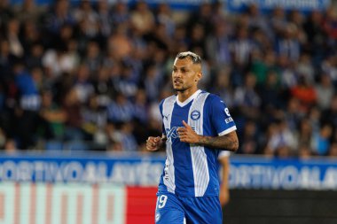 Stoichkov, LaLiga EA SPORTS maçı sırasında Estadio Mendizorroza 'da Deportivo Alaves ve Sevilla FC takımları arasında görüldü (Maciej Rogowski)