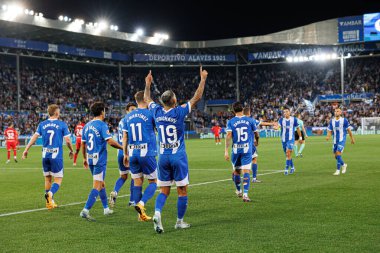 Stoichkov, Estadio Mendizorroza 'da (Maciej Rogowski) Deportivo Alaves ve Sevilla FC takımları arasındaki LaLiga EA SPORTS maçında gol attıktan sonra kutlama yaparken görüldü.)