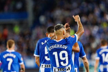 Stoichkov, Estadio Mendizorroza 'da (Maciej Rogowski) Deportivo Alaves ve Sevilla FC takımları arasındaki LaLiga EA SPORTS maçında gol attıktan sonra kutlama yaparken görüldü.)