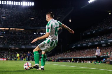 Estadio Benito Villamarin 'de Real Betis Balompie ve RCD Mallorca takımları arasında oynanan LaLiga EASPORTS maçı sırasında Romain Perraud (Maciej Rogowski)