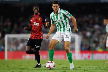 Estadio Benito Villamarin 'de Real Betis Balompie ve RCD Mallorca takımları arasında oynanan LaLiga EASPORTS maçı sırasında Pablo Fornals (Maciej Rogowski)