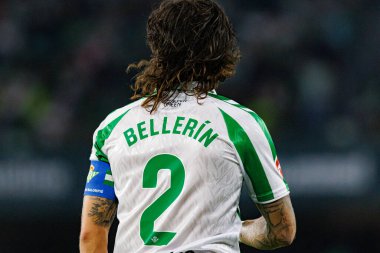 Estadio Benito Villamarin 'de Real Betis Balompie ve RCD Mallorca takımları arasında oynanan LaLiga EASPORTS maçı sırasında Hector Bellerin (Maciej Rogowski)