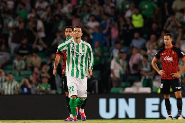 Giovani Lo Celso, Estadio Benito Villamarin 'deki Real Betis Balompie ve RCD Mallorca takımları arasındaki LaLiga EASPORTS maçında gol attıktan sonra kutluyor.)