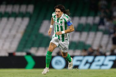 Estadio Benito Villamarin 'de Real Betis Balompie ve RCD Mallorca takımları arasında oynanan LaLiga EASPORTS maçı sırasında Hector Bellerin (Maciej Rogowski)