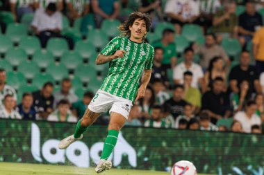 Estadio Benito Villamarin 'de Real Betis Balompie ve RCD Mallorca takımları arasında oynanan LaLiga EASPORTS maçı sırasında Hector Bellerin (Maciej Rogowski)