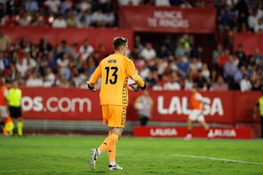 Karl Hein, LaLiga EA SPORTS maçı sırasında Estadio Ramon Sanchez Pizjuan 'da Sevilla FC ve Real Valladolid takımları arasında görüldü (Maciej Rogowski)